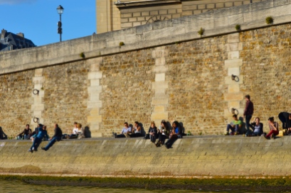 Seine sitting